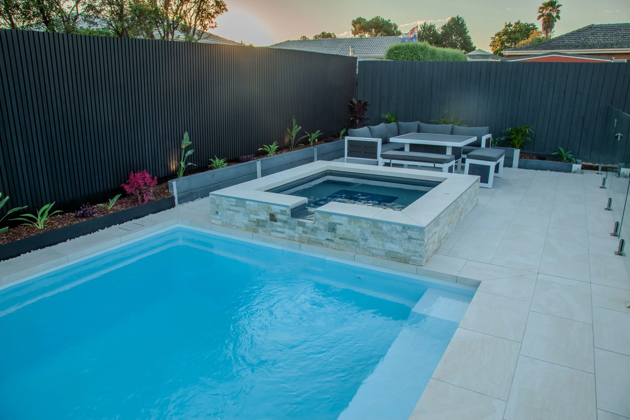 IMG NP AU Unity 7 Haven Overflow Tanzanite Rowville 007 The Unity 7.00m in Pearl and The Haven Spa with Overflow