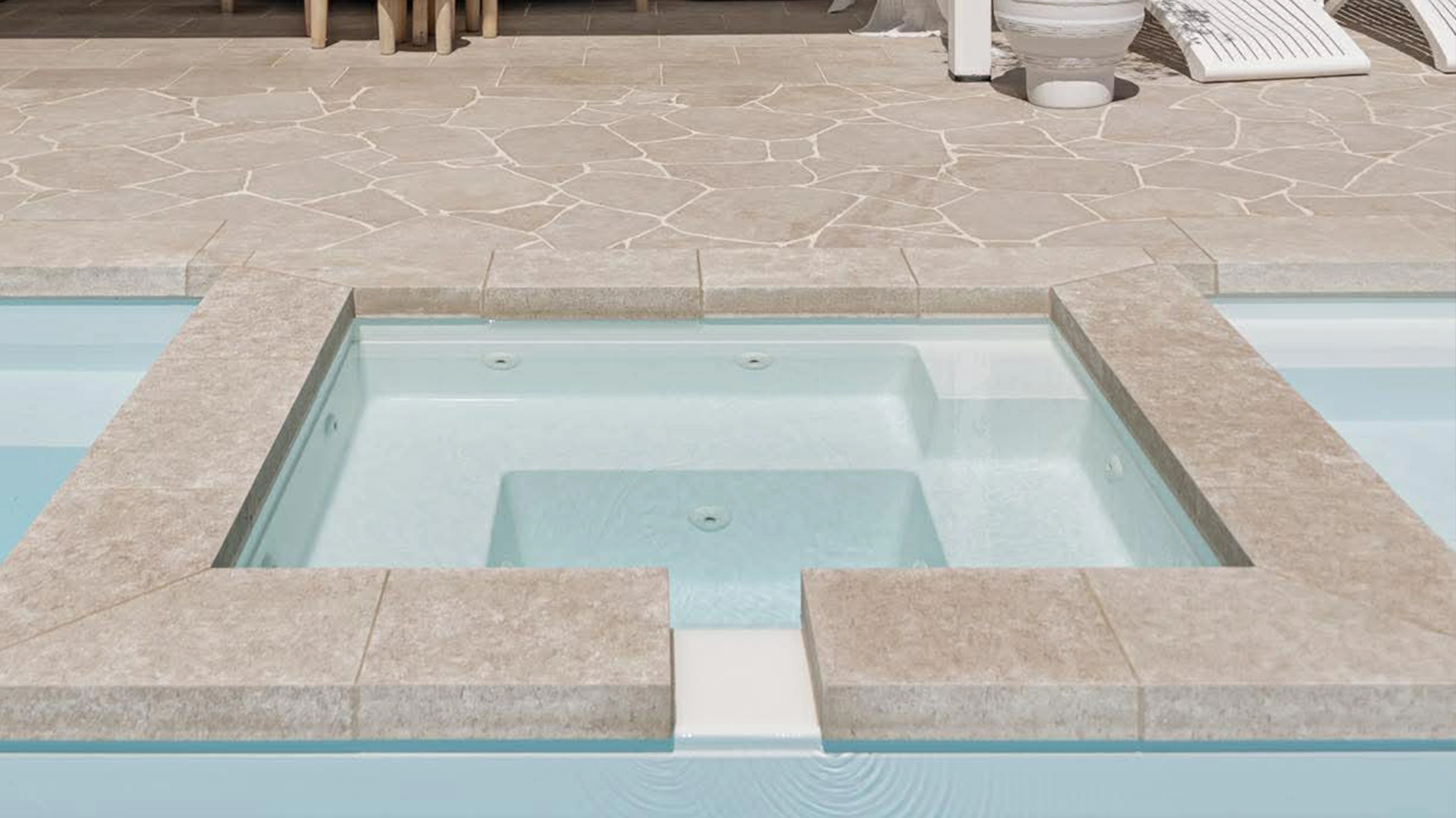 IMG NP AU Muse 7 Pearl Billabong Pool Co 004 – Appin The Muse with Spa 7.60m in Pearl installed by Billabong Pools Co.