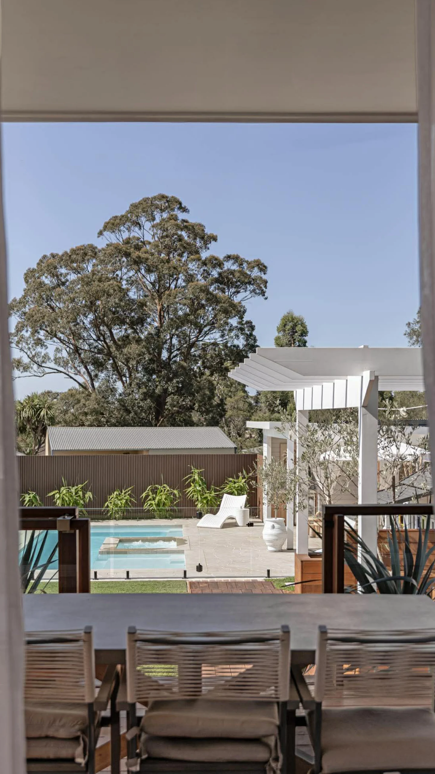 IMG NP AU Muse 7 Pearl Billabong Pool Co 007 – Appin The Muse with Spa 7.60m in Pearl installed by Billabong Pools Co.
