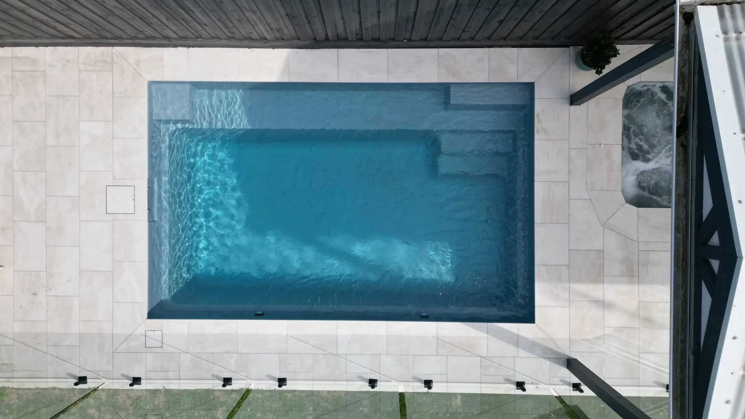 The Escape 5.00m & Spring Spa in Mist, installed by Tanzanite Pools in Brighton, VIC
