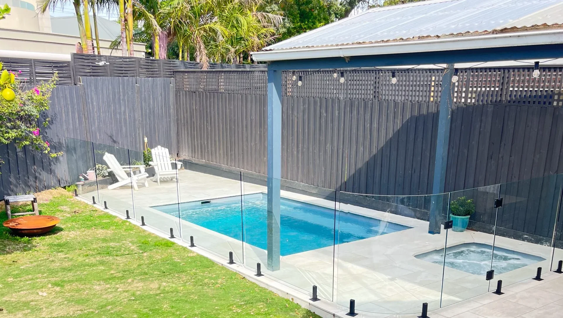 The Escape 5.00m & Spring Spa in Mist, installed by Tanzanite Pools in Brighton, VIC