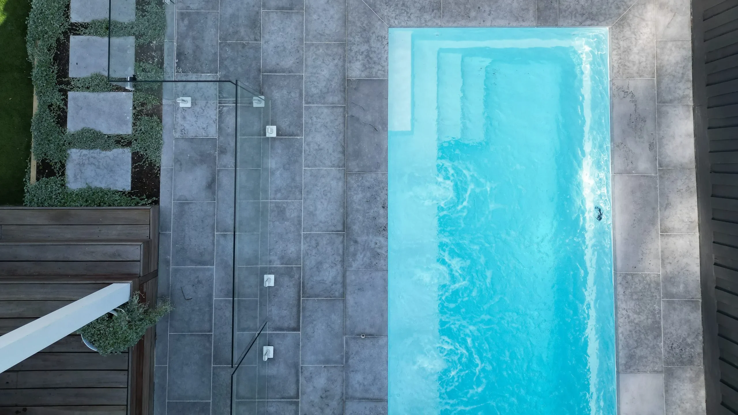 The Journey 6.00m in Pearl, installed by Tanzanite Pools in Hampton, VIC