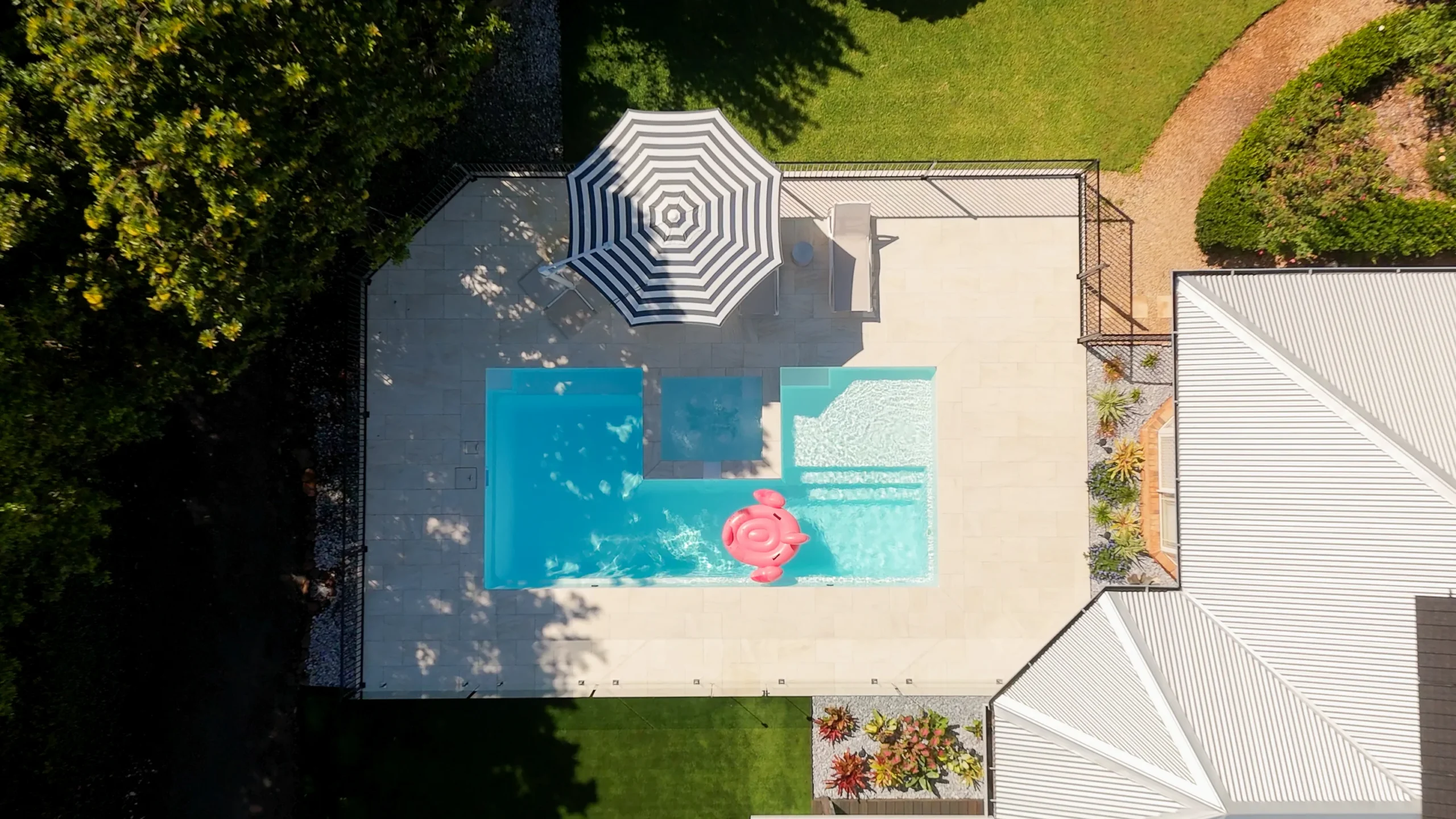 The Muse with Spa 7.62m in Pearl installed by Nexus Pools Sunshine Coast North